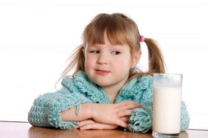 crianca-alergia-alimentar-leite