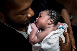 Conexão é fundamental entre o pai e o bebê!